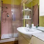 מלון דירות Navona Open Space 4*