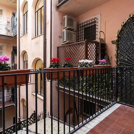 Aparthotel Navona Open Space 4*