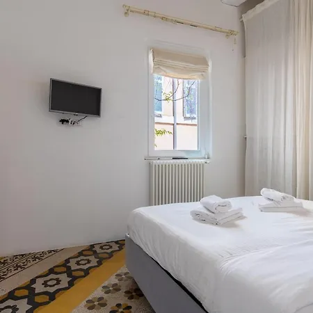 Navona Open Space Apartments Aparthotel