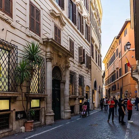 Navona Open Space Apartments 4*